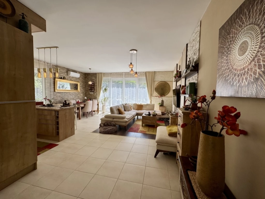 Eladó téglalakás, Pécs, Mecsekoldal/Rigóder