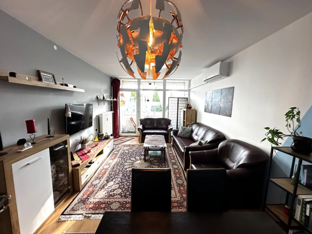 Eladó panellakás, Pécs, Kertváros