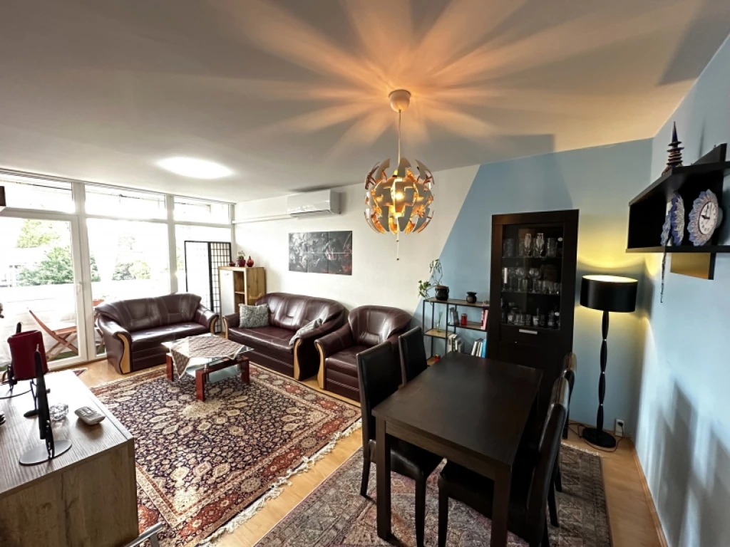 Eladó panellakás, Pécs, Kertváros