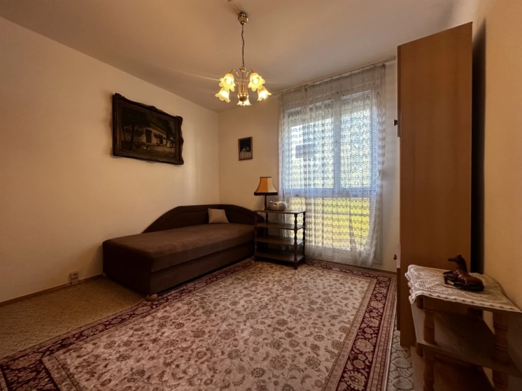 Eladó panellakás, Pécs, Kertváros