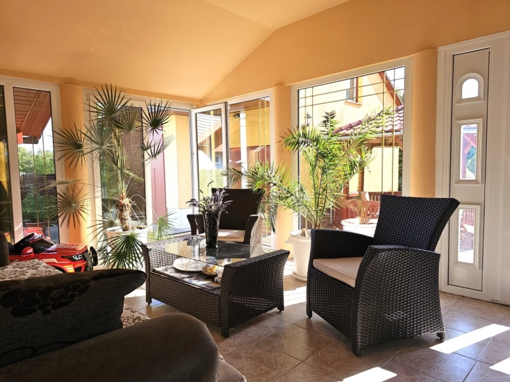 Eladó családi ház, Pogány