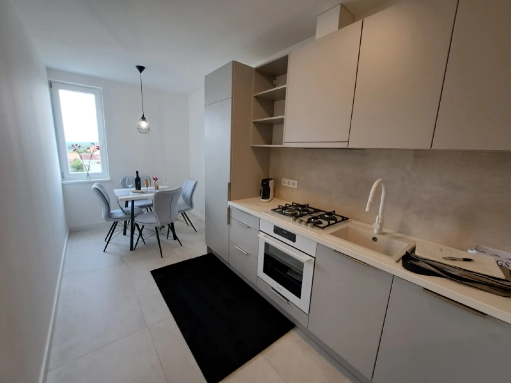 c3-1-name c2-19-name, Pécs, Belváros