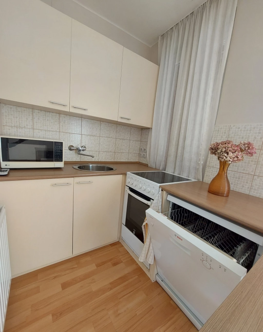 For sale brick flat, Harkány