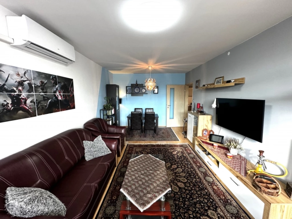 c3-1-name c2-20-name, Pécs, Kertváros