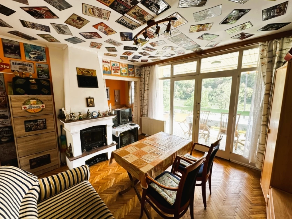 c3-1-name c2-1-name, Komló