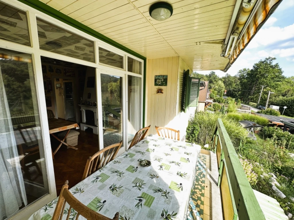 Eladó családi ház, Komló