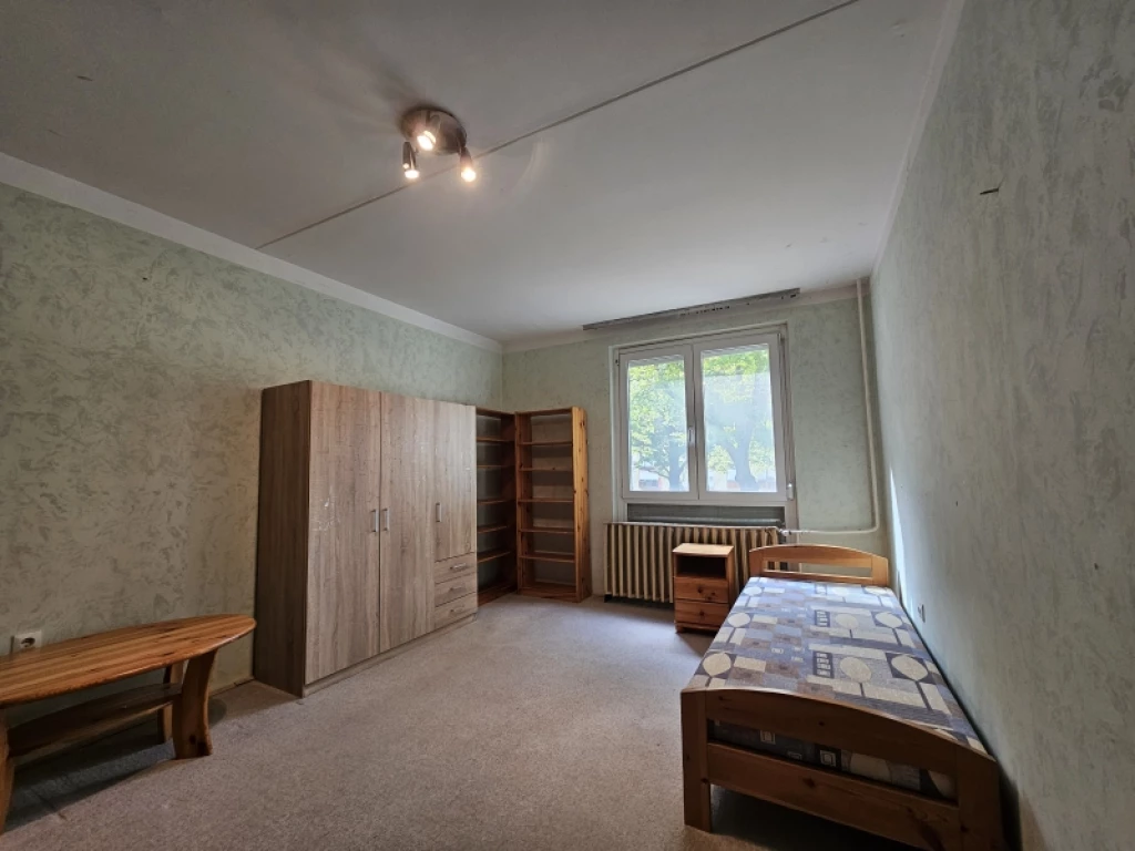 For sale panel flat, Pécs, Kertváros