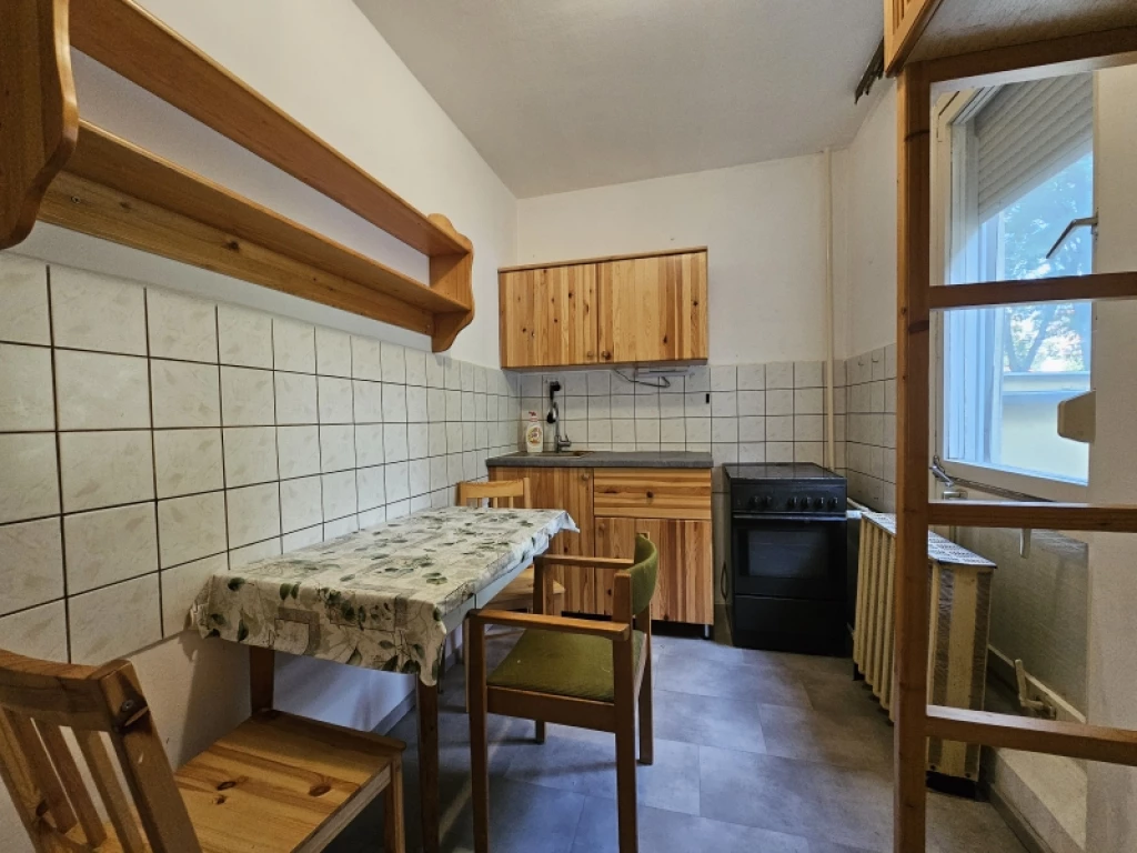 For sale panel flat, Pécs, Kertváros