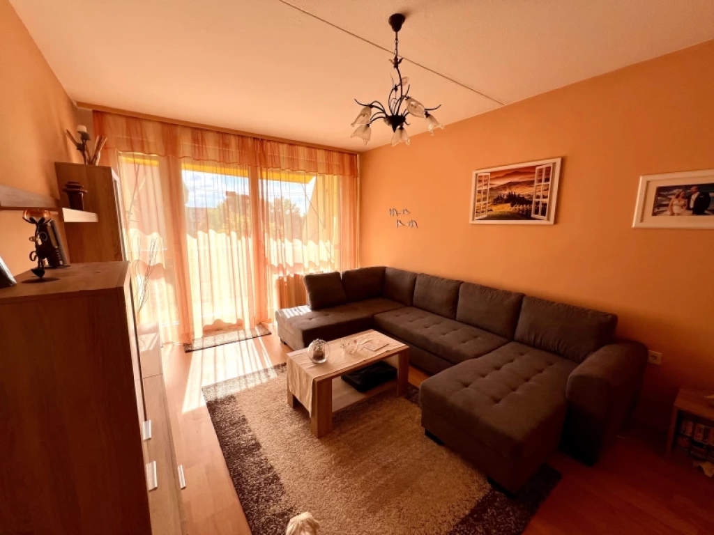 For sale panel flat, Pécs, Kertváros