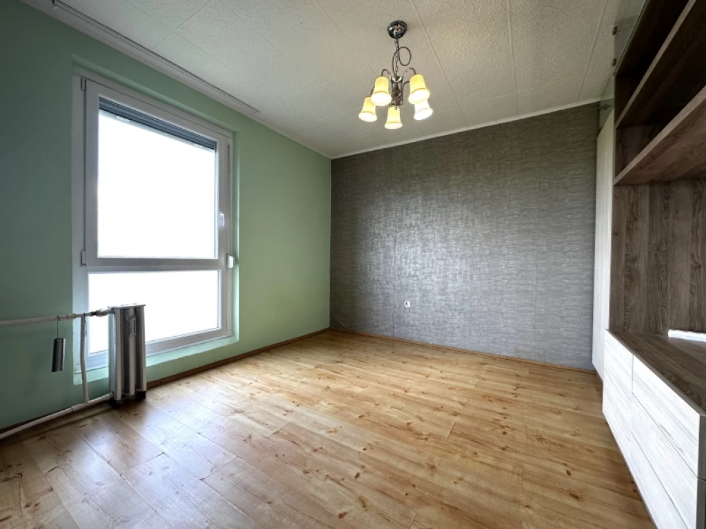 For sale panel flat, Pécs, Kertváros