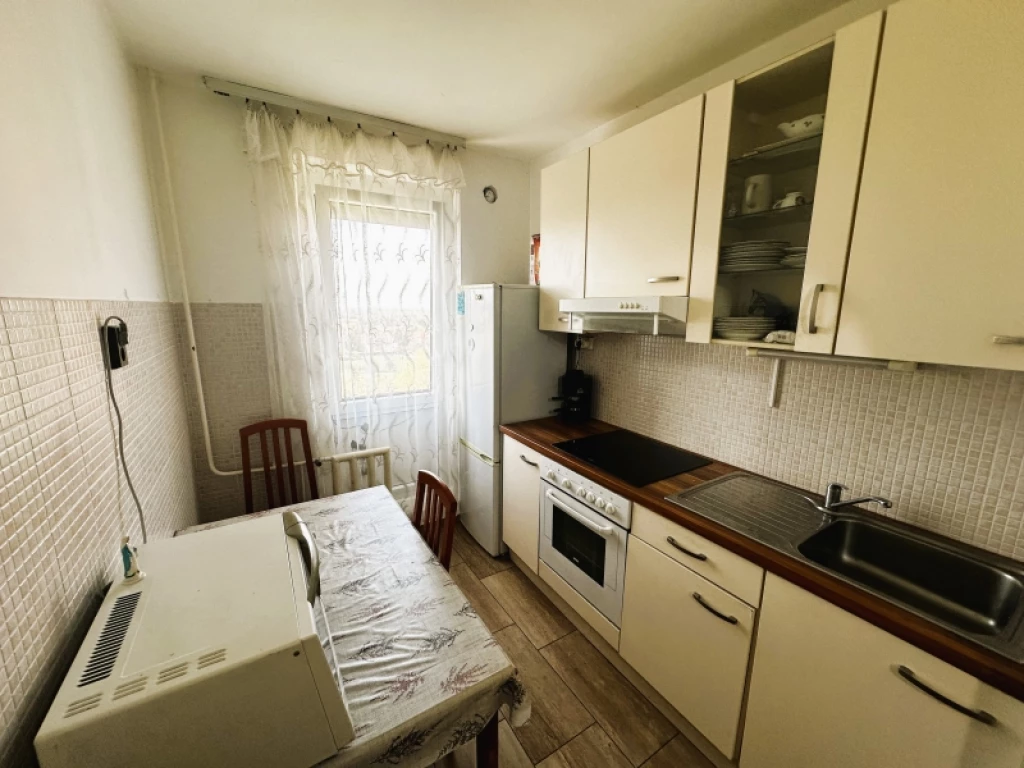 For sale panel flat, Pécs, Kertváros