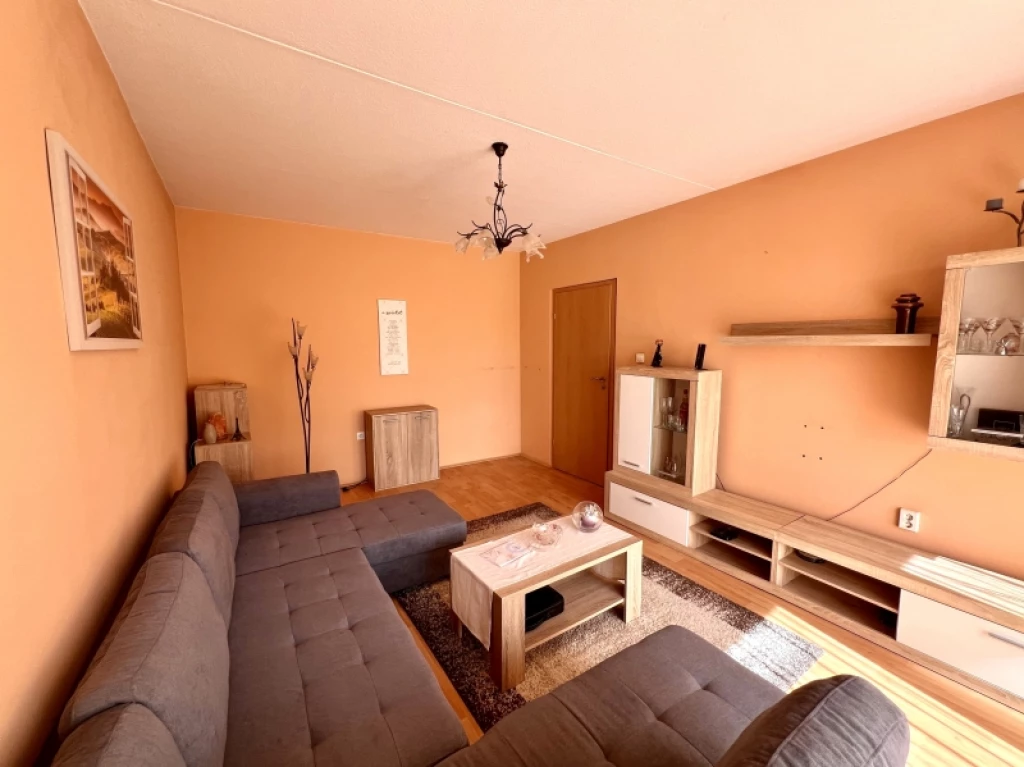 For sale panel flat, Pécs, Kertváros