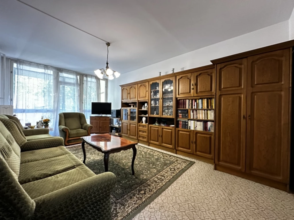 For sale panel flat, Pécs, Kertváros