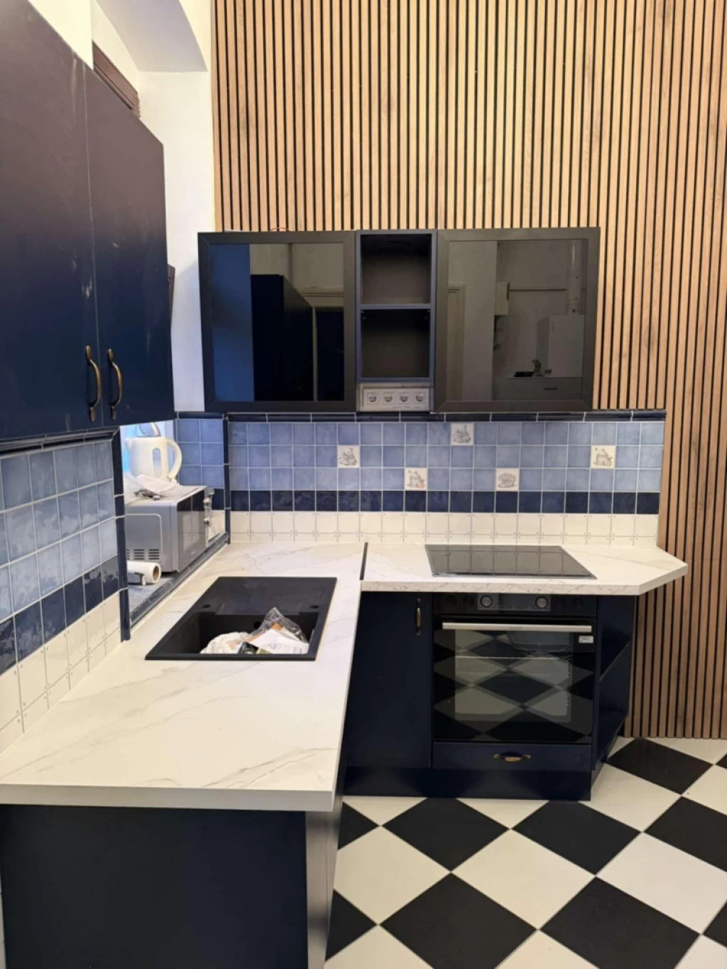 c3-1-name c2-19-name, Pécs, Belváros