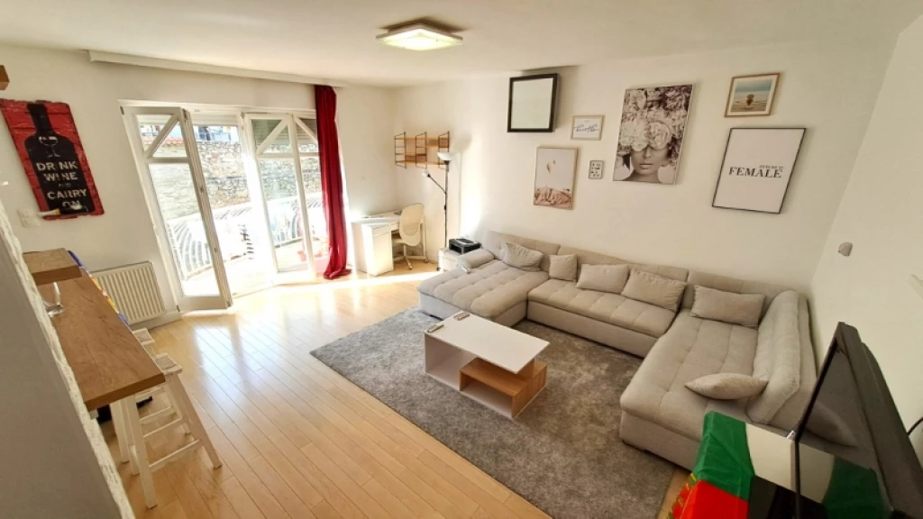 Kiadó téglalakás, Pécs, Belváros