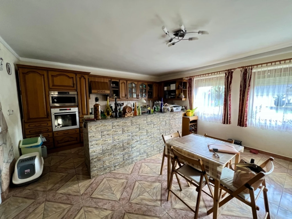 c3-1-name c2-1-name, Kozármisleny