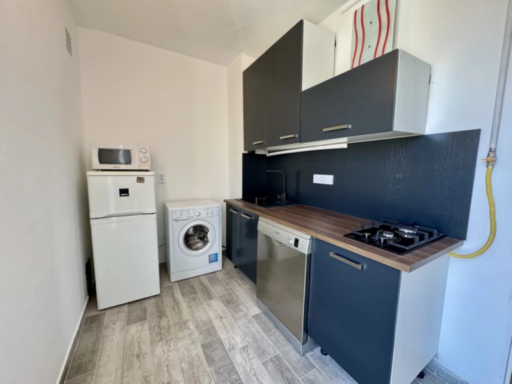 For sale panel flat, Pécs, Uránváros