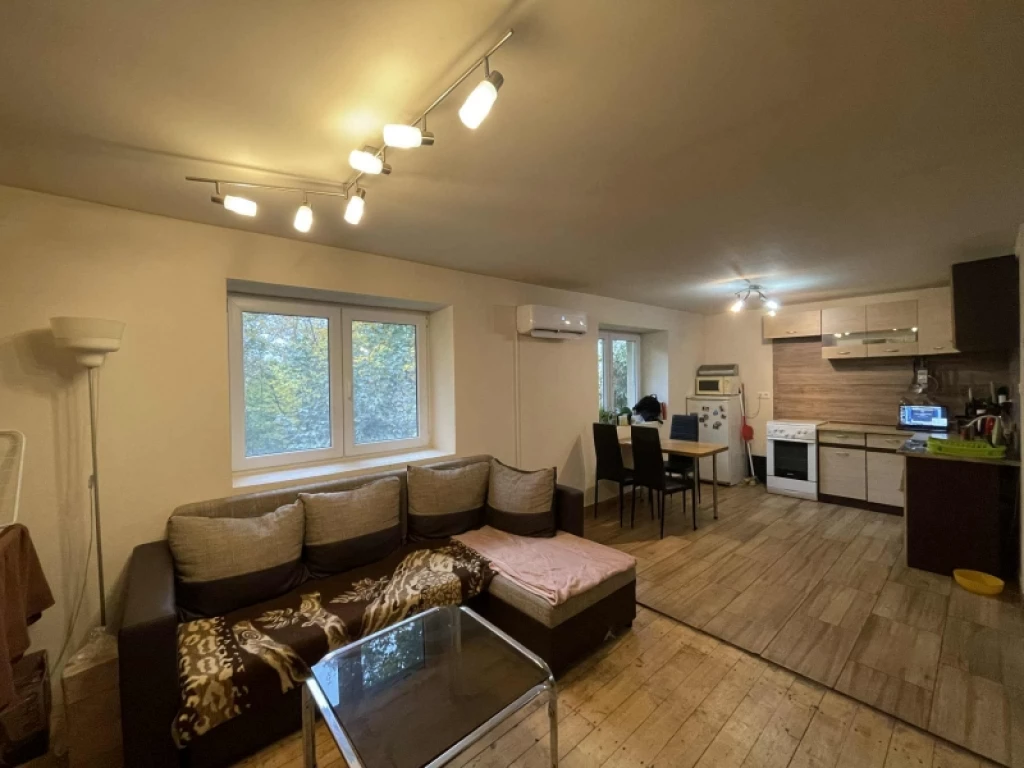 c3-1-name c2-2-name, Pécs, Pécsbánya