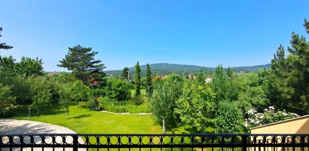 c3-1-name c2-1-name, Pécs, Mecsekoldal/Donátus