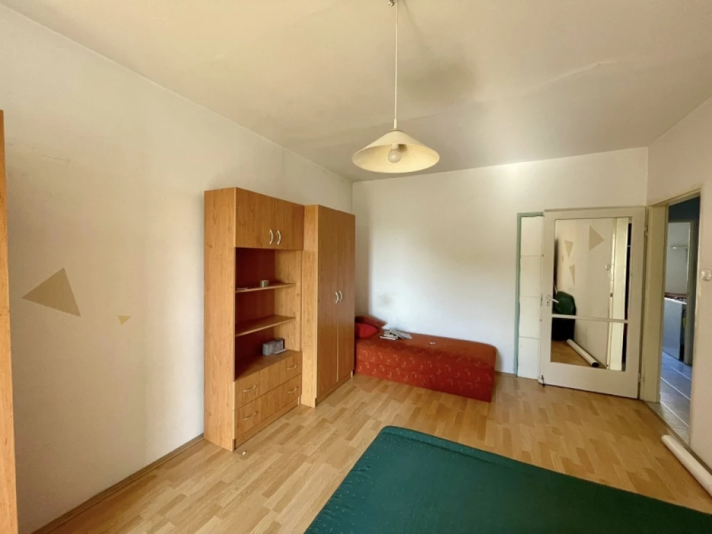 c3-1-name c2-20-name, Pécs, Egyetemváros