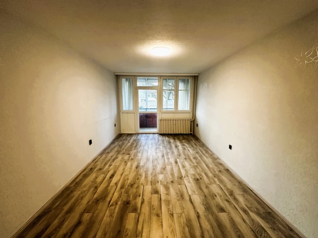 For sale panel flat, Pécs, Kertváros