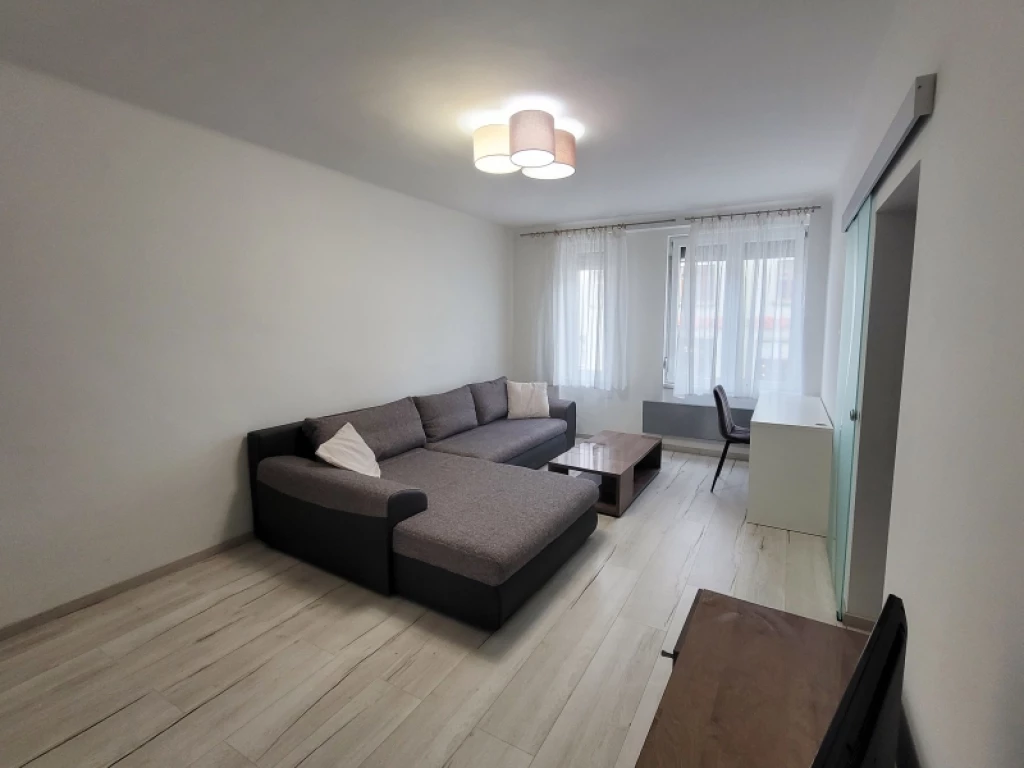 c3-2-name c2-19-name, Pécs, Belváros