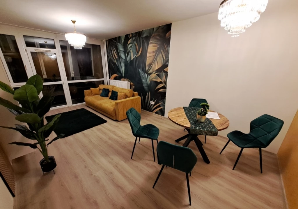 c3-2-name c2-20-name, Pécs, Belváros