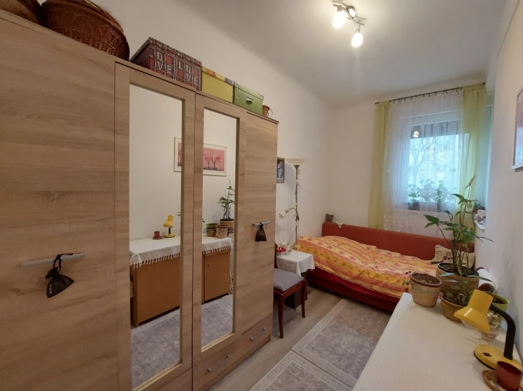 For sale brick flat, Pécs, Uránváros