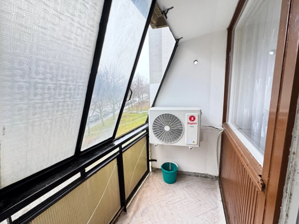 c3-1-name c2-20-name, Pécs, Kertváros