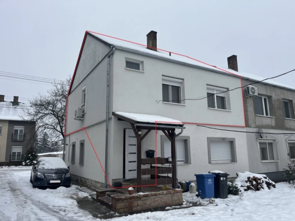 Eladó téglalakás, Szentlőrinc