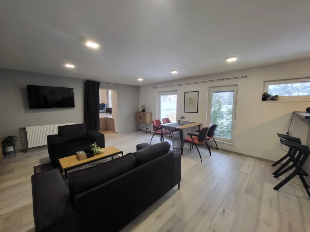 c3-2-name c2-19-name, Pécs, Belváros