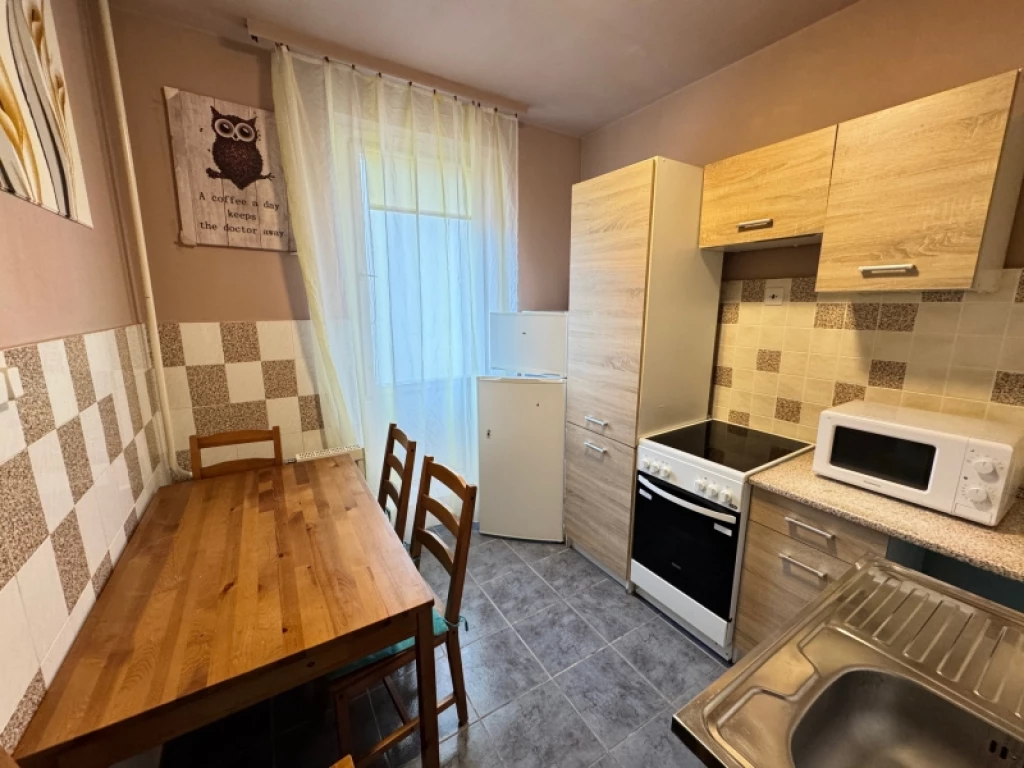 c3-1-name c2-20-name, Pécs, Kertváros