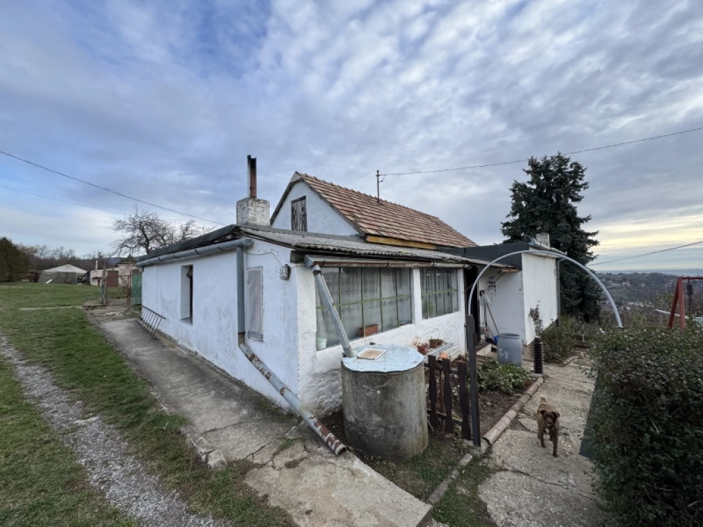 Eladó családi ház, Pécs, Mecsekoldal/Ürög