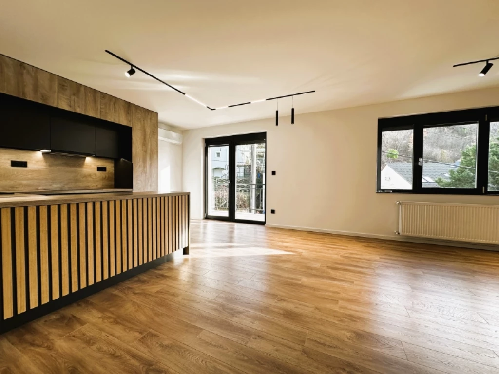 Eladó téglalakás, Pécs, Mecsekoldal/Bálics