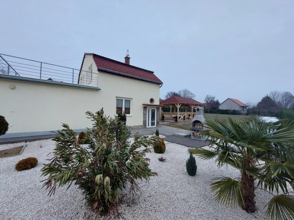 c3-1-name c2-1-name, Pécs, Mecsekoldal/Donátus