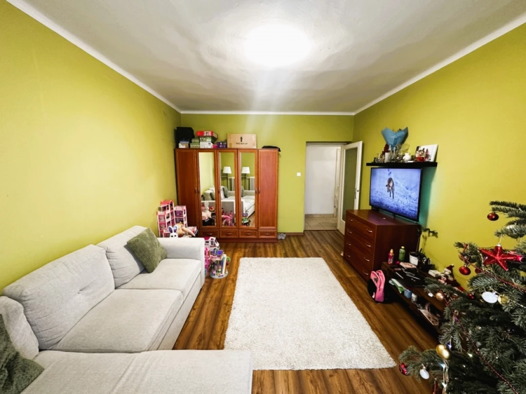 Eladó téglalakás, Pécs, Belváros