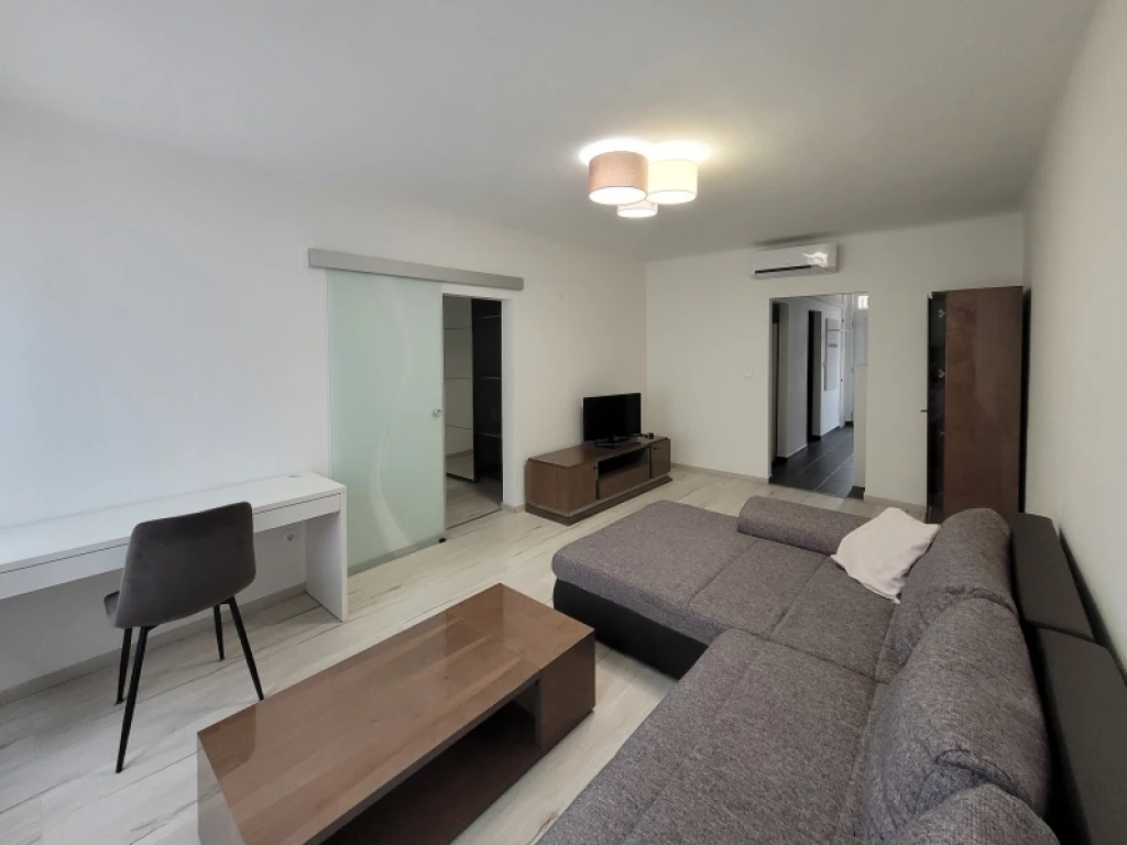 c3-2-name c2-19-name, Pécs, Belváros