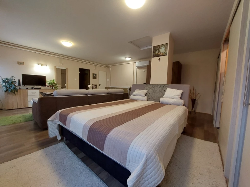 Eladó családi ház, Pécs, Mecsekoldal/Donátus