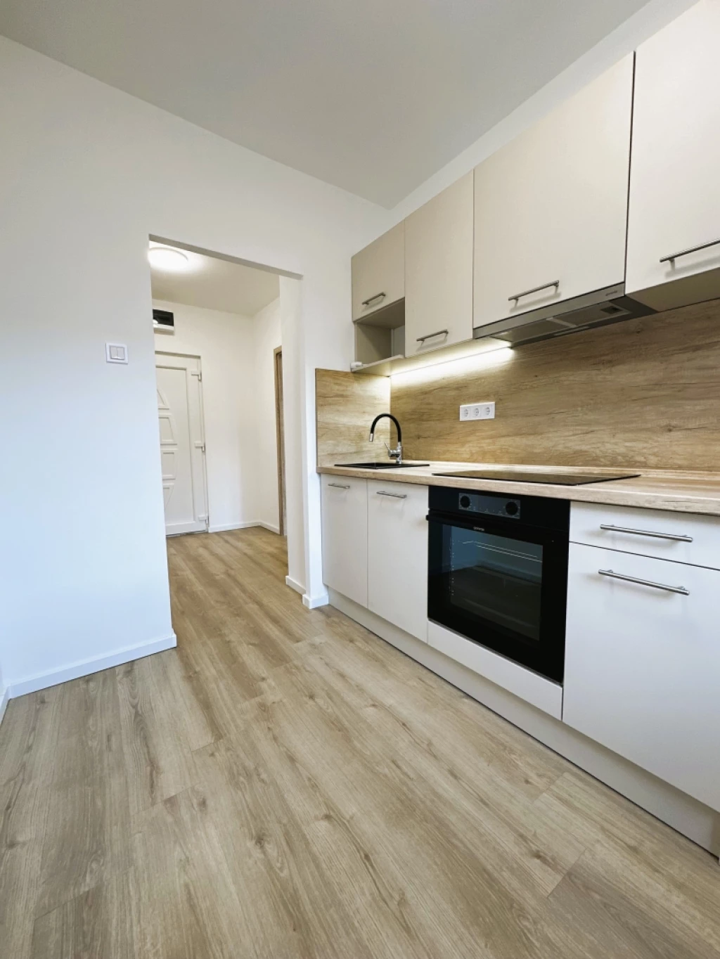 For sale panel flat, Pécs, Kertváros