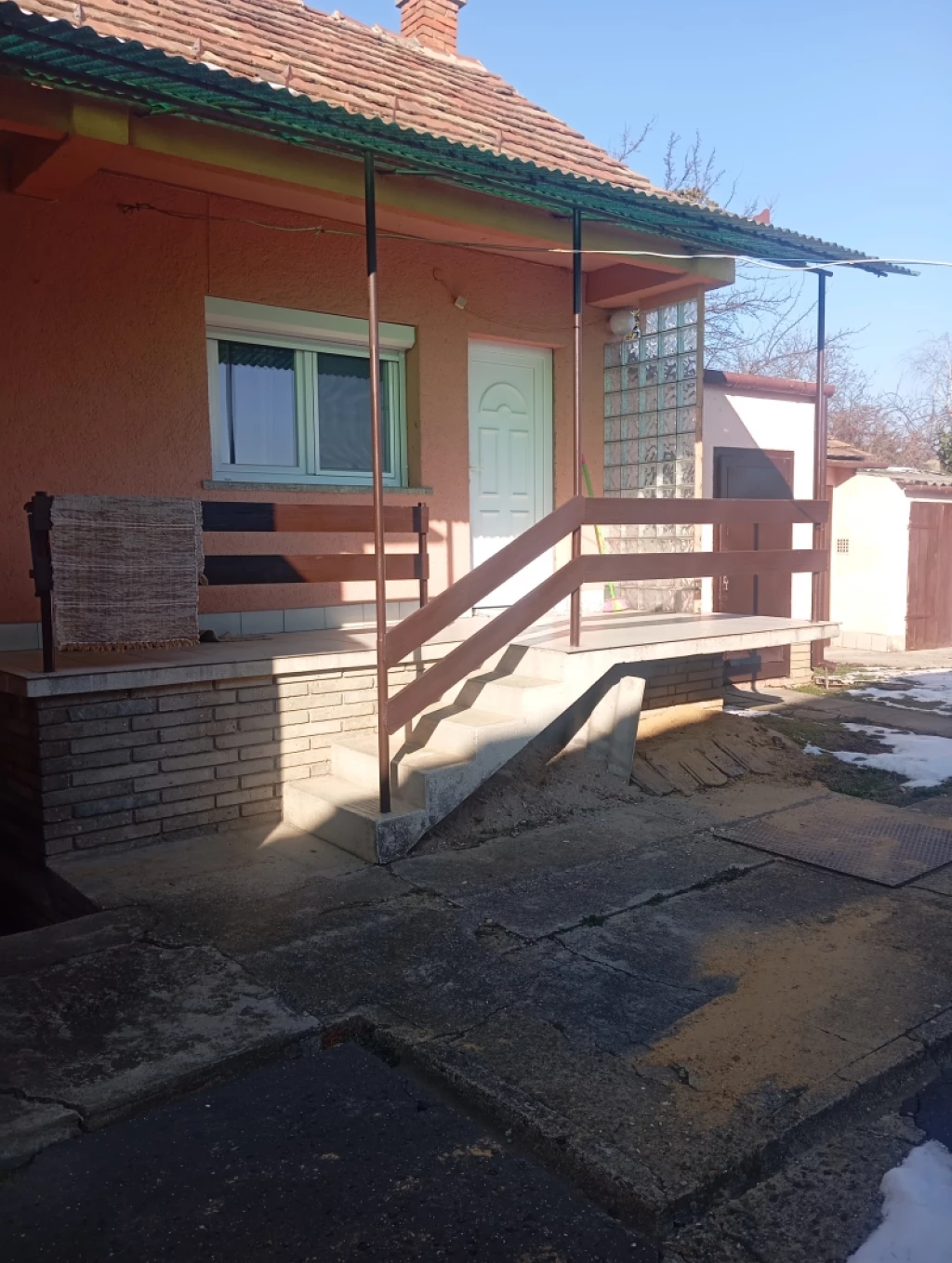 c3-1-name c2-1-name, Pécs, Szabolcs