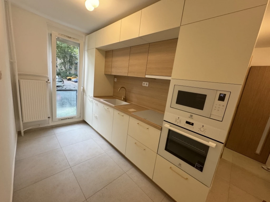 For sale panel flat, Pécs, Uránváros