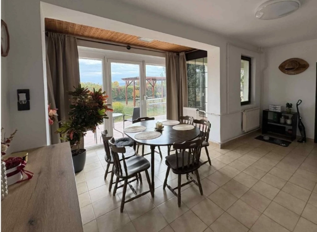 Eladó családi ház, Pogány