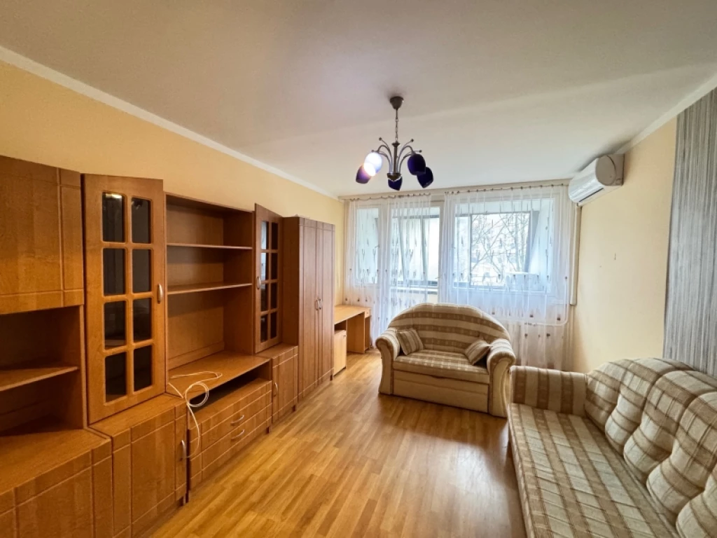 For sale panel flat, Pécs, Kertváros