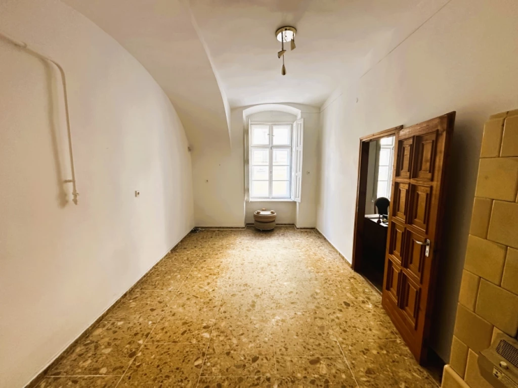 For sale brick flat, Pécs, Belváros