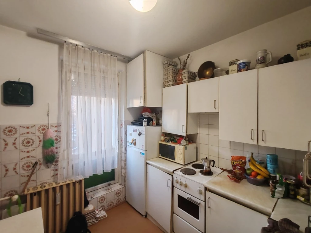 Eladó panellakás, Pécs, Kertváros