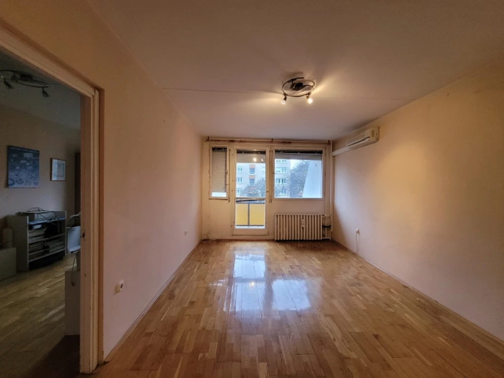 For sale panel flat, Pécs, Kertváros