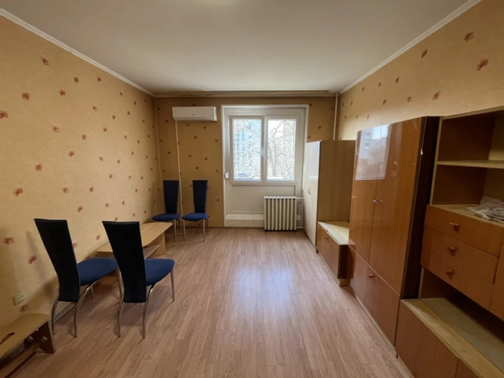 For sale panel flat, Pécs, Kertváros