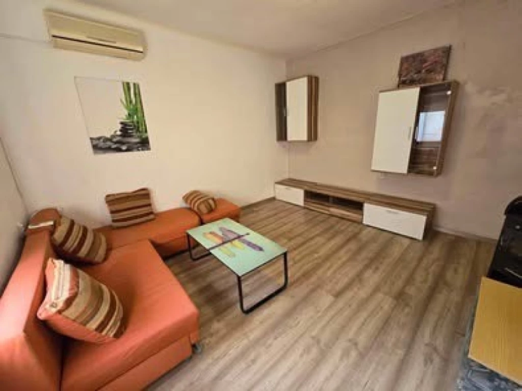 For sale brick flat, Siklós