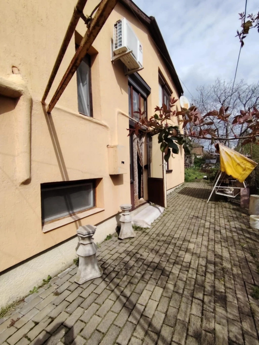 For sale part of a house property, Pécs, Fehérhegy