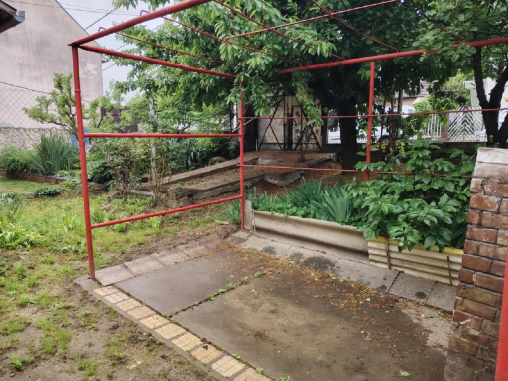 For sale semi-detached house, Pécs, Gyárváros